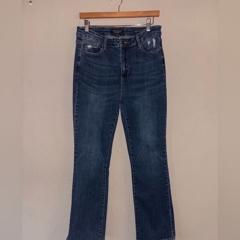 Judy Blue Women’s Slim Bootcut Med/dark Wash Jeans 31/31. Inseam 27.5, Waist 30